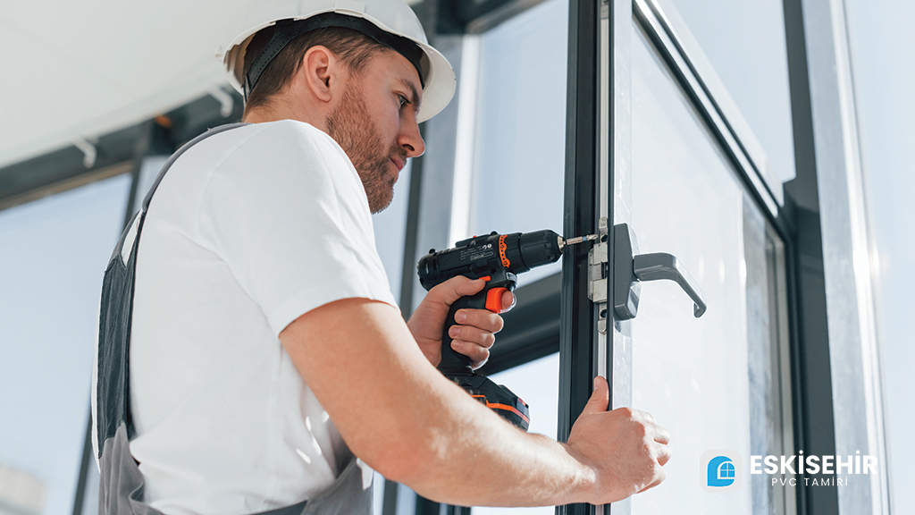 Eskişehir PVC Menteşe ve Kol Tamiri